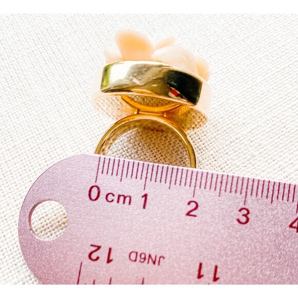 Marni Carved Flower Ring - Picture 9 of 10